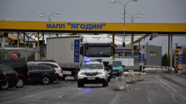 Украина получила от Польши очередную помощь для борьбы с коронавирусом
